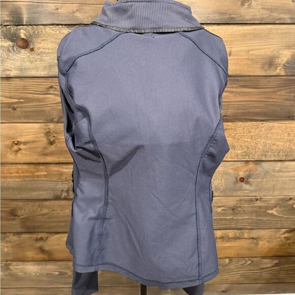 Lululemon Wind and Rain Jacket - Picture 6 of 9